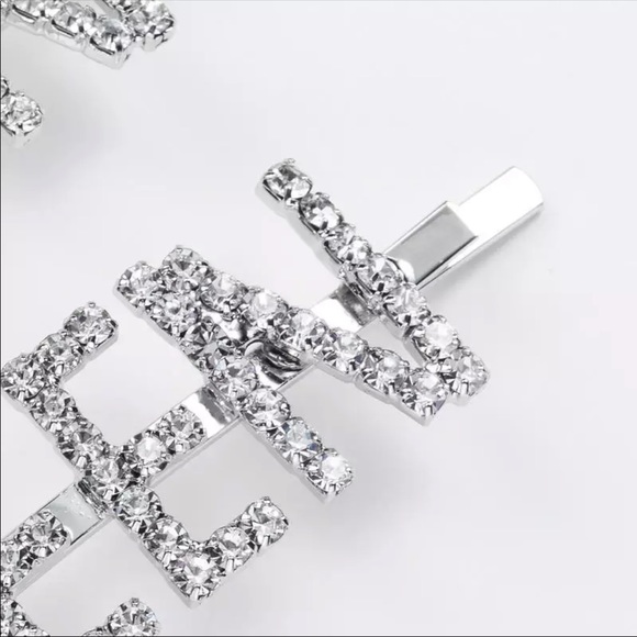 NEW Bling “QUEEN” Set Hair Clips - Picture 3 of 5